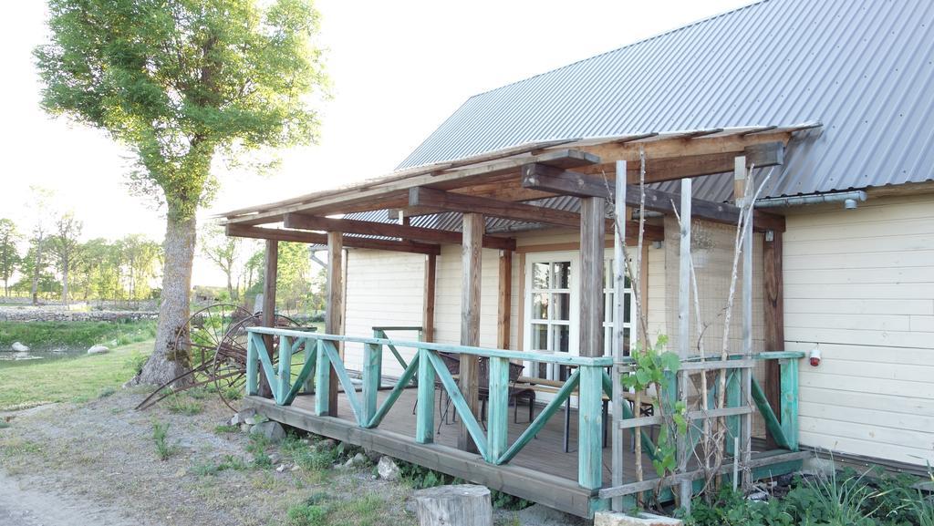 Adu-Jaani Kodumajutus Bed & Breakfast Matja Exterior photo